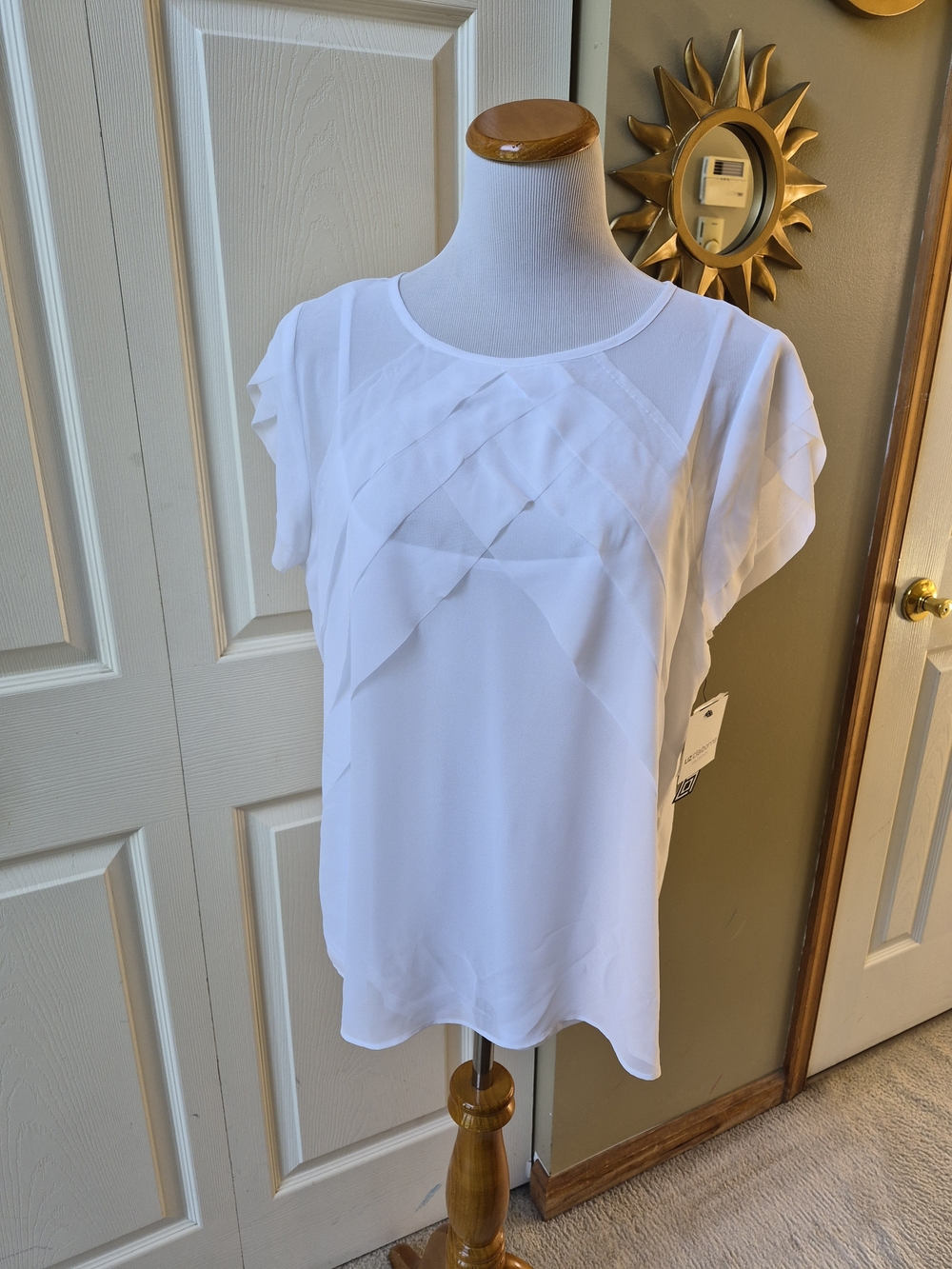 Liz Claiborne White Layered Front Short Sleeve Blouse